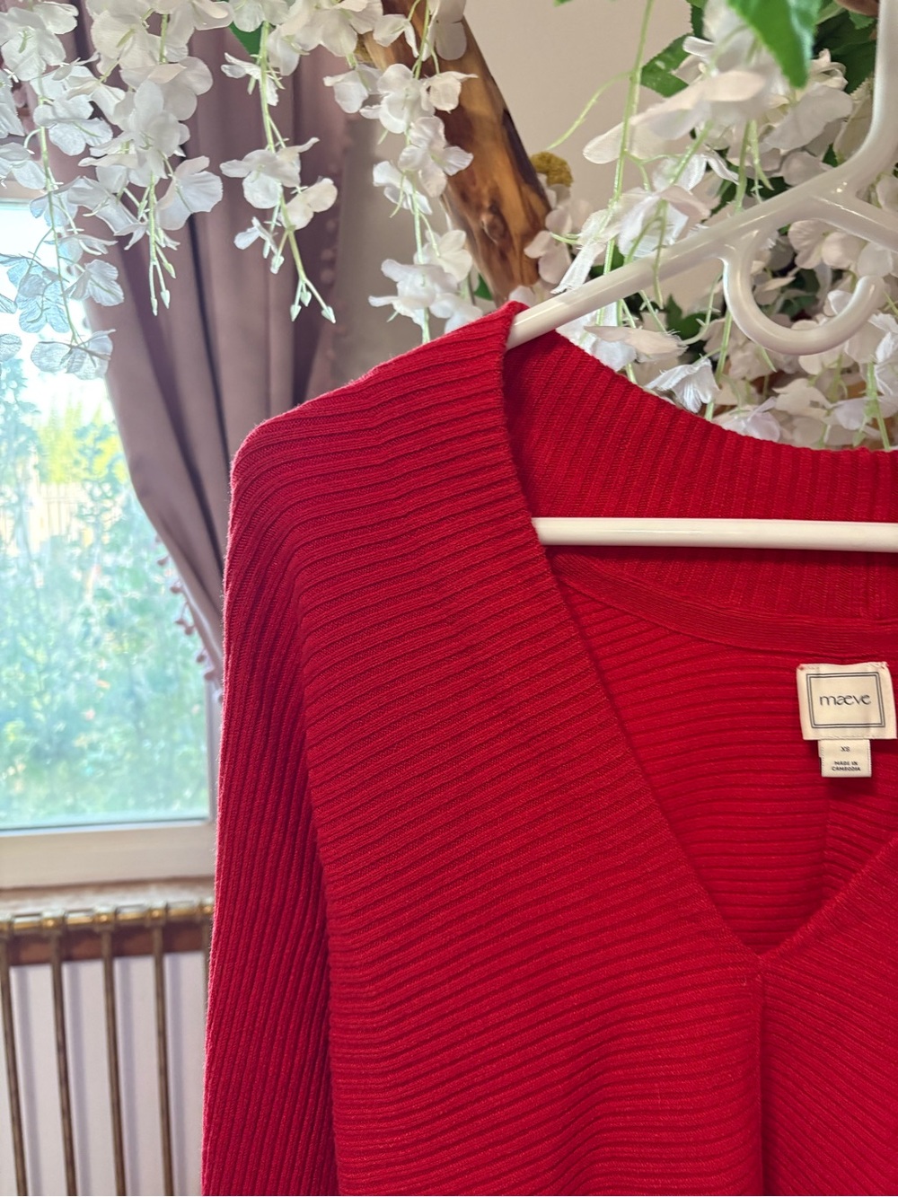 Maeve Red Ribbed V-Neck Sweater - Picture 3 of 6